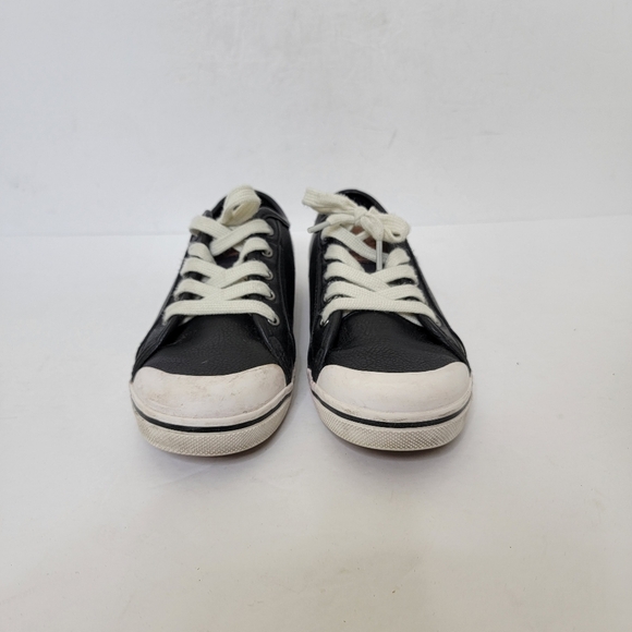 UGG Black Leather Lace Up Sneaker Size 4 Big Boys - Picture 7 of 13